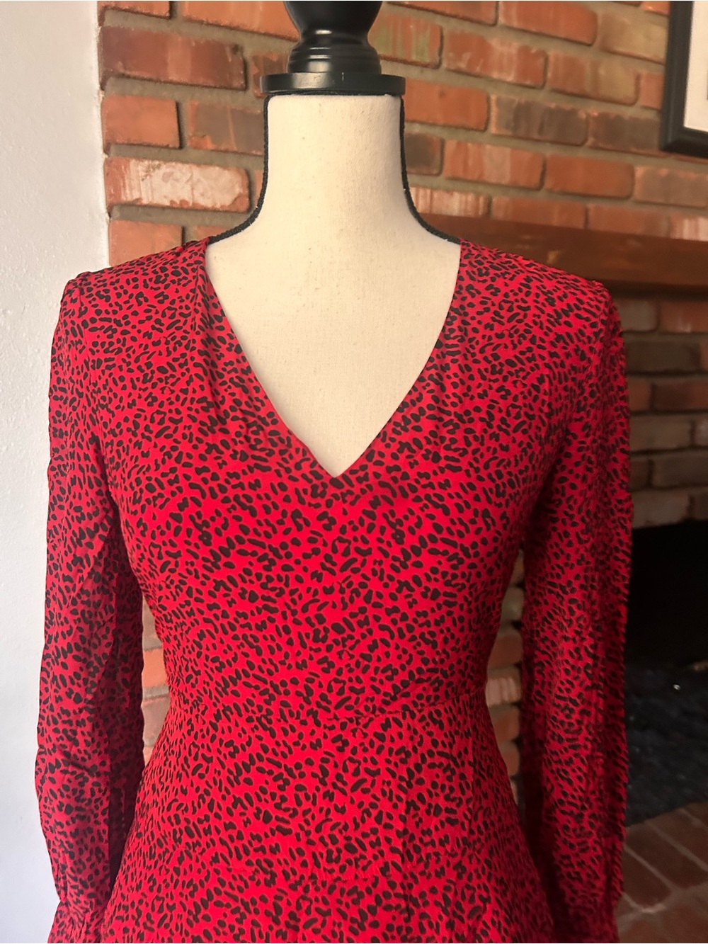 Alice + Olivia Polly Leopard Print Long Sleeve Mini Dress in Red Sz 2 - Picture 4 of 9